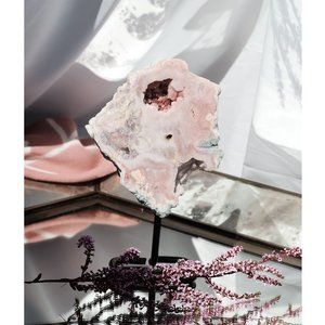 Pink Amethyst On Stand / super extra grade
